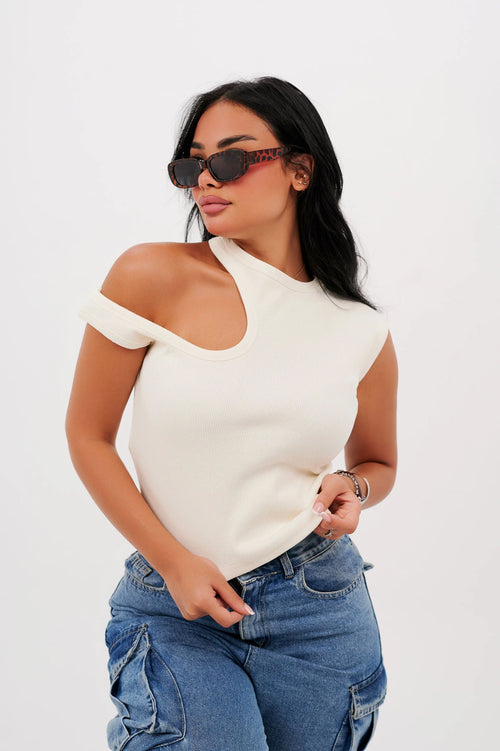 Kaira Shoulder Cut-Out