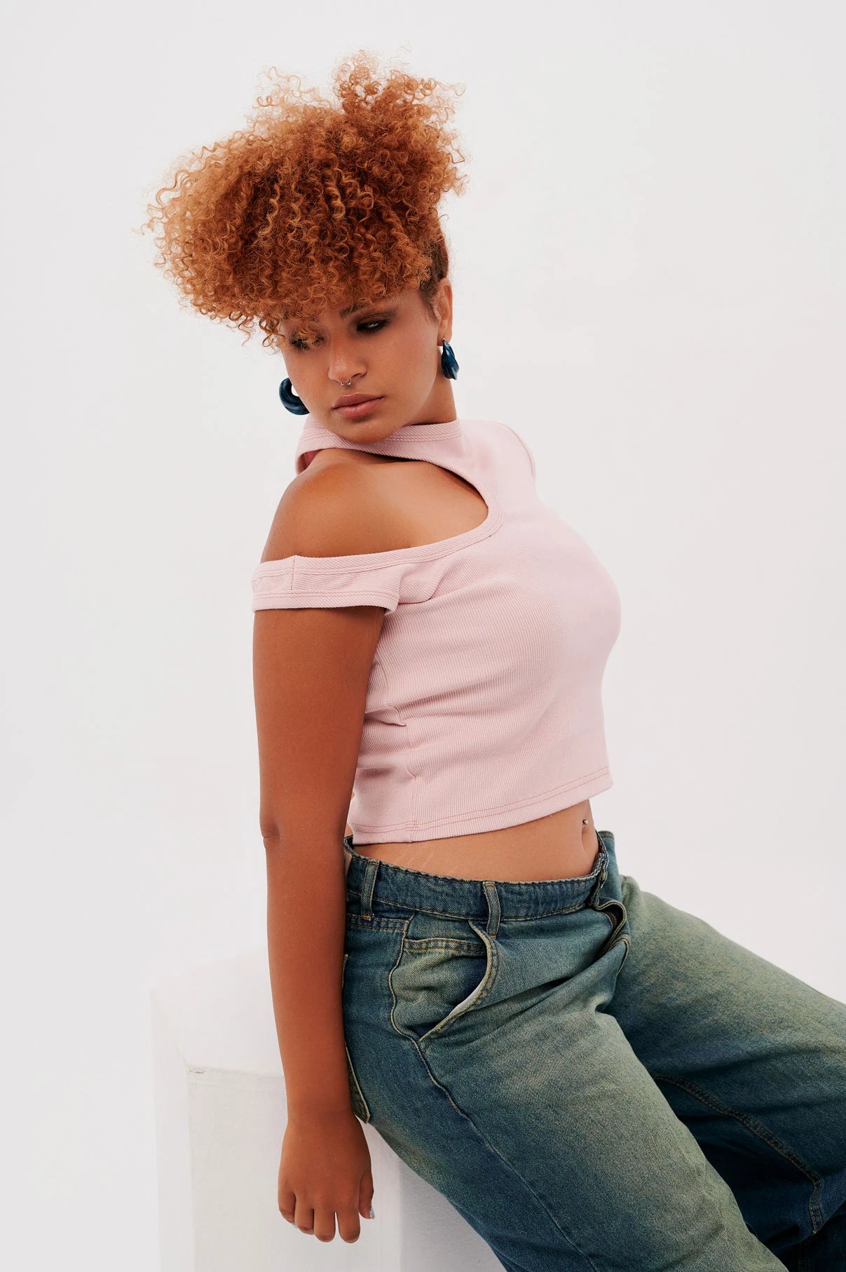 Kaira Shoulder Cut-Out